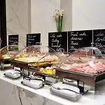 Maritim Plaza Ξενοδοχείο 5*