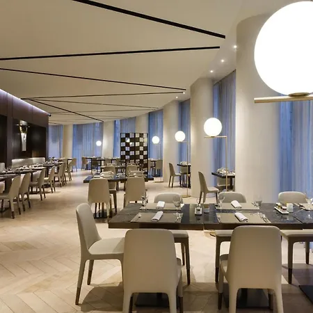 Maritim Plaza Tiran