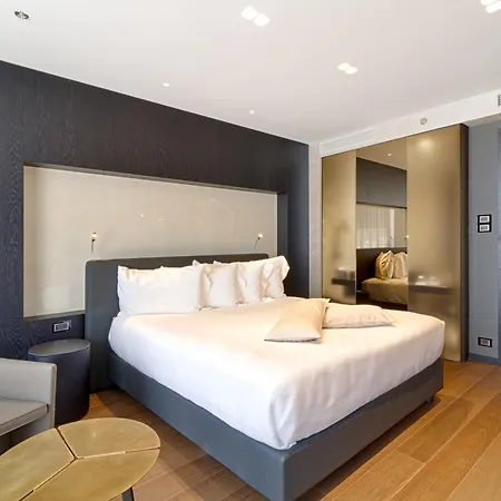 Maritim Plaza 5* Tirana