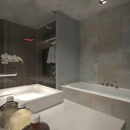 Hotel Maritim Plaza 5*