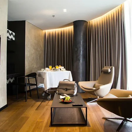Maritim Plaza Hotel
