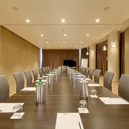 Maritim Plaza 5* Tiran