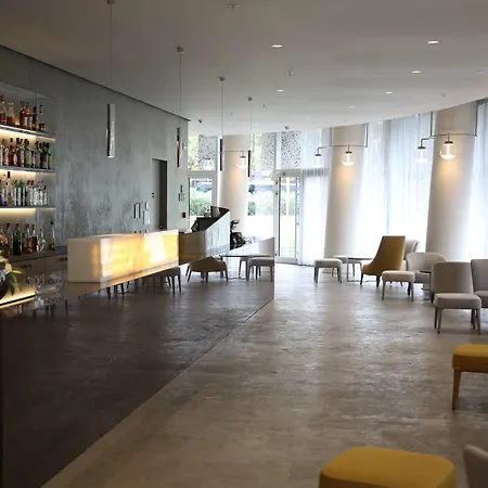 Maritim Plaza Hotel