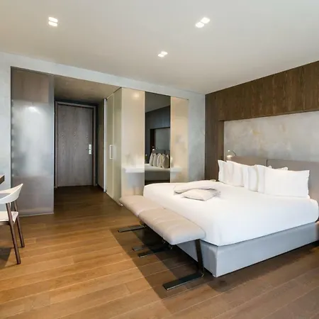 Otel Maritim Plaza Tiran