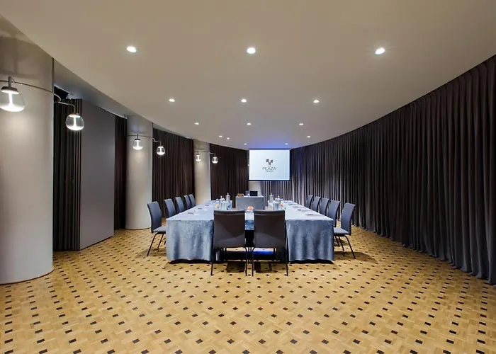 מלון Maritim Plaza טיראנה