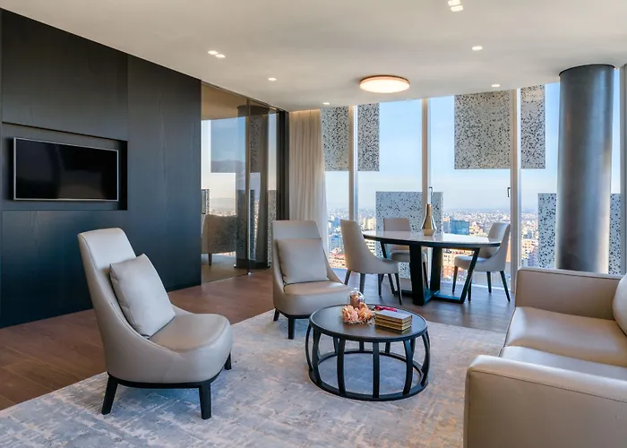 Maritim Plaza 5* טיראנה