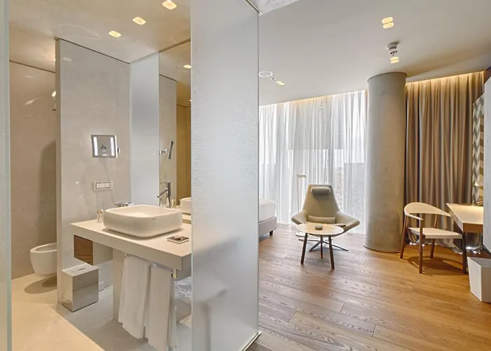 Maritim Plaza 5* טיראנה