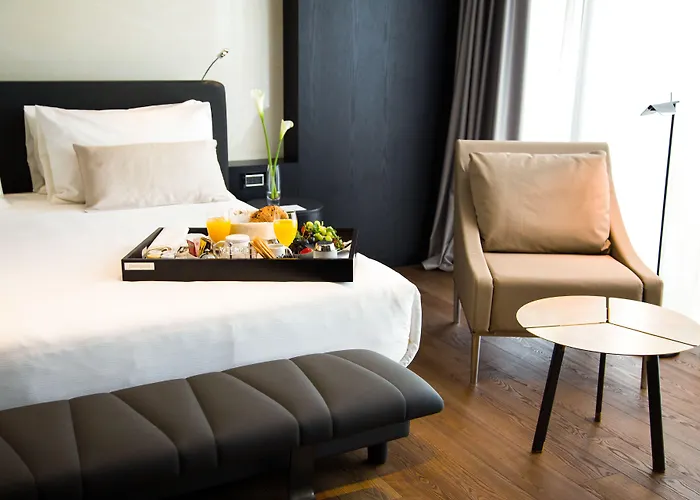 Maritim Plaza מלון 5*