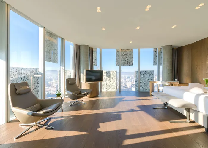Maritim Plaza מלון 5*